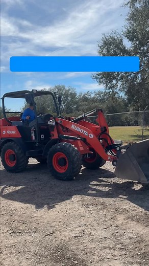 Loading up another bulk rock delivery 🚚🪨 Two of our most popular landscape stones: 1.5” Calico Black Slate & 1.5” Brookstone. Calico Slate gives that bold, modern contrast… Brookstone brings a smooth, natural river-rock look. Both are low-maintenance, great for beds, edging, and pathways, and look amazing in landscapes! ✅ Sold by the yard ✅ Delivery available ✅ Pick up in-store Call to schedule or stop by and see them in person ✨ #landscapedesign #landscapesupplies #rockdelivery #floridagarden