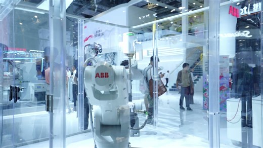 【2024工博会】ABB GoFa协作机器人系列全新推出的Ultra Accuracy（超高精度功能选项）