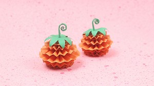 52K views · 902 reactions | Pumpkin paper craft | How to make a paper pumpkin #halloweencraft #papercraft #halloweendecor #howtomake #giftidea #decoration #decorationideas #halloween #diy #ezzycraftsdiy | Ezzy Crafts DIY | Facebook