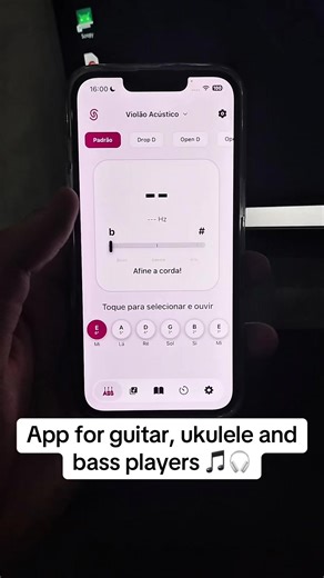 Tuner, chords for guitar, ukulele and bass players #guitartok #fyp #chords #strino