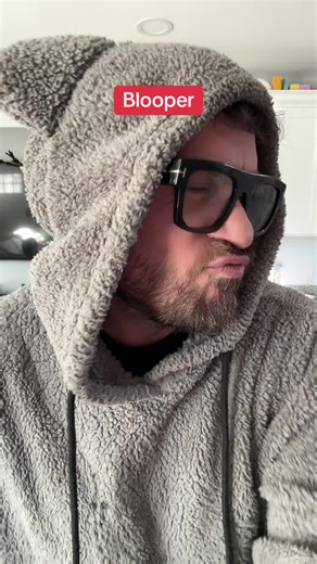 When things get in the way of the signs. #boop #blooper #signlanguage | bloopers