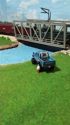 jouef diesel locomotive on the bridge