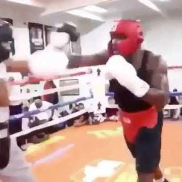 Adrien Broner savage sparring doghouse rules at Mayweather gym😳