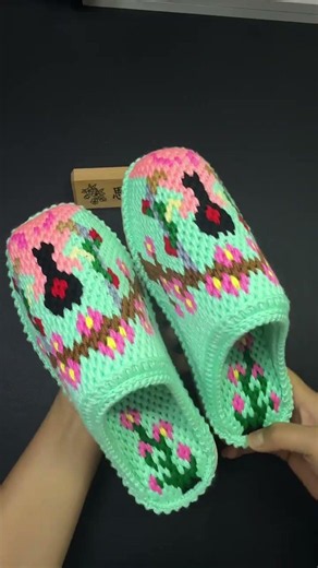 Handmade DIY Show Off: Zero-Based Knitting Tutorial & Original Creations