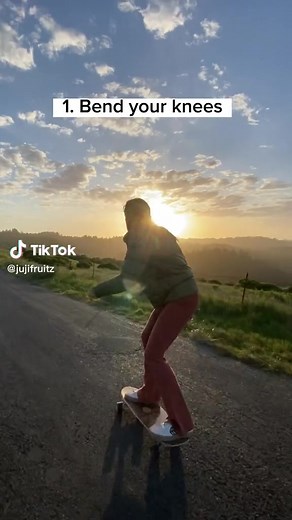 Solid advice from @grlswirl’s @jujifruitz #carverskate #surfyourskate #surfakate