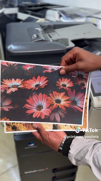 Konica Minolta C554e: La Impresora Todo en Uno