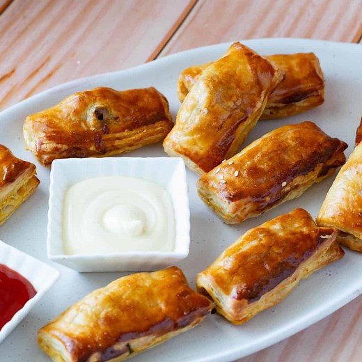 Meat Stuffed Puff Pastry aka Meat Puffs