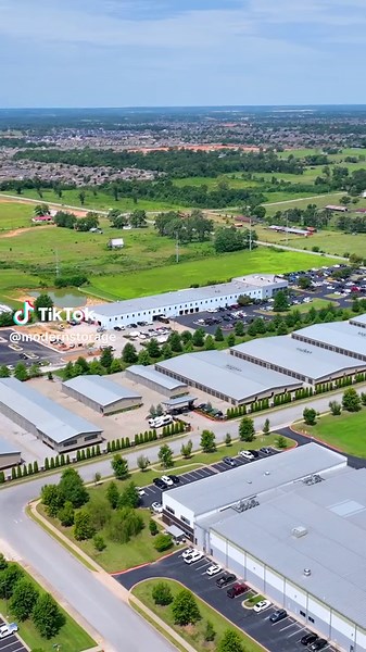 LOWELL… did we just say 50% OFF your first 3 months?! 👀📦 Yeah, you read that right. Half off = more space, less stress, and a very happy wallet 😏 If you’ve been thinking about getting organized… this is your sign. #ModernStorage #LowellAR #StorageDeals #SelfStorage #StorageTok #MoveInReady #OrganizedLiving #ArkansasDeals