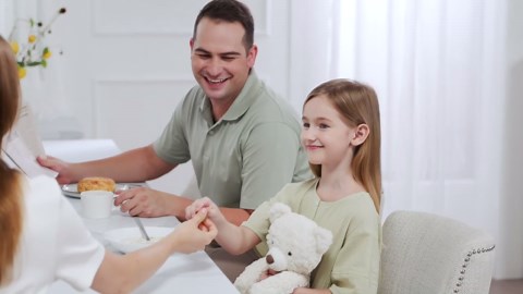 Reviews for Spruce & Spring Martin 26 in. Blue High Back Solid Wood Frame Swivel Counter Height Bar Stool with Faux Leather Seat(Set of 3) | Pg 2 - The Home Depot