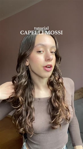 Ecco come fare i capelli mossi👩🏼‍🦱🎀 #hairtutorial #wavyhair #haircare #capellimossi