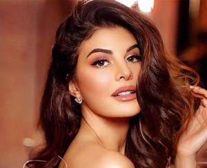 Chamomile Oil Beauty Benefits: 5 Ways To Use Chamomile Oil For Glowing Skin | Herzindagi