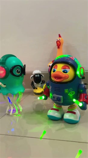 Robot dance aram sam sam