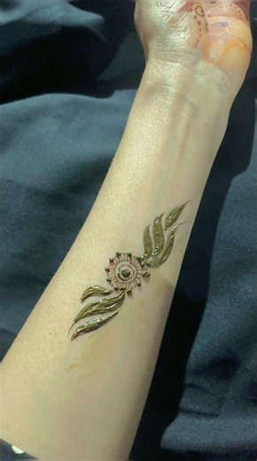 simple tattoo mehndi designs 🥰#hennatattoodesign #dulhanmehndi #namemehndidesign