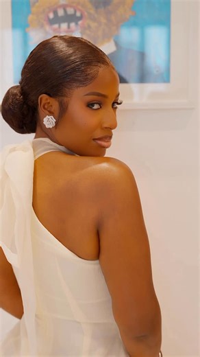 Hilda Baci on Instagram: "An Angel Styled @_emmanuelgoodnews Dress @ejiroamostafiri Hair. @styledbyessa Makeup @kim_beautystudio Content creator @durrode"