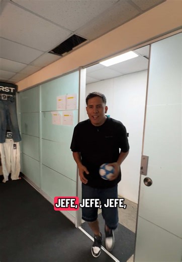 Ayudemos a @Kevin bruno a cumplir este reto viral y lograr que el tío ELEMENT le compre su zapatilla y regale 10 baggys a la comunidad 😎 Depende ustedesss😭🙏🏼 #elementfirst #retoviral #retotiktok #fyp