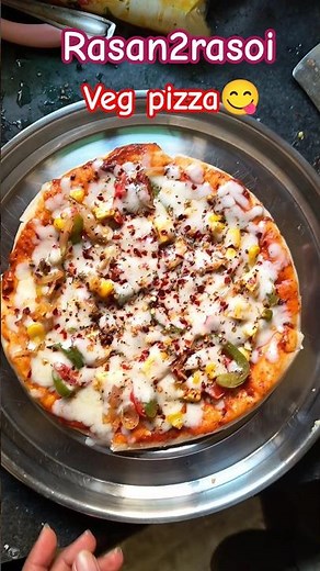 Homemade Veg Pizza Recipe without Oven (Tawa Pizza) | Soft Crust & Cheesy Vegetable Pizz