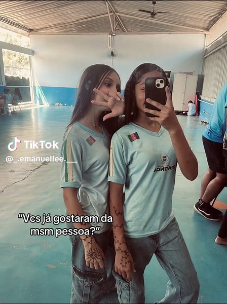 Amo Ou Não? Dilemas de Quem Gosta da Mesma Pessoa