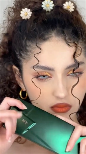 Catching fire eye makeup