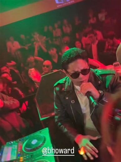 B.Howard’s Christmas Eve Live performance 🎤🔥 #LoseControl #bhoward #bhowardlegion #mrpresident B. Howard 🌟 | B. Howard Legion