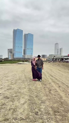 Cute Romantic Emoji Reel: Heart and Smiley Moments