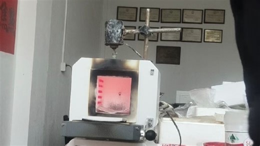 攀摘与成就聚氨脂发泡A料与B料离火自熄自熄零秒A2级不燃残留率高达75%组合材料技术18942049326