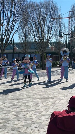 The Disney Marching Band Performs On Adventure Way! #DisneyAdventureWorld #DisneylandParis