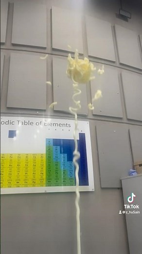Elephants toothpaste #science #chemistry #experiment #teacher #elephantstoothpaste #scienceproject
