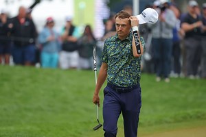 “It starts with the grip” - Jordan Spieth explains playing his game with a wrist injury