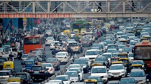 Vidéo : face à un taux de pollution alarmant, New Delhi teste la circulation alternée