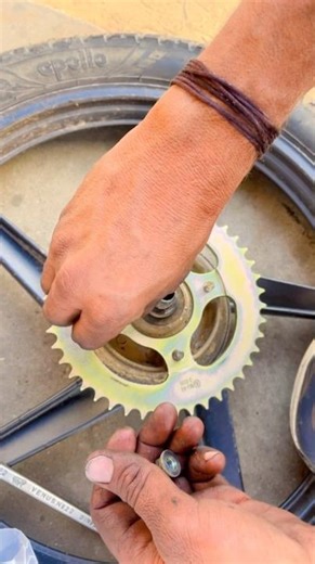 Ghar par bike ki chain aur sprocket kaise badle? (Step-by-Step)