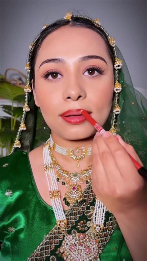 Saba Tabassum on Instagram: "Comment 1 for Lip Products 💋✨ For more tutorials follow @saba_ki_suno ✅ #Sabakisuno #sabakasafar #lipcombo #transformation"