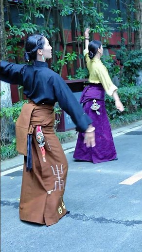 いいね#藏族舞 #Tibetandance#チベットダンス#티베트족 무용#Dansetibétaine#TibetischerTanz#Danzatibetana