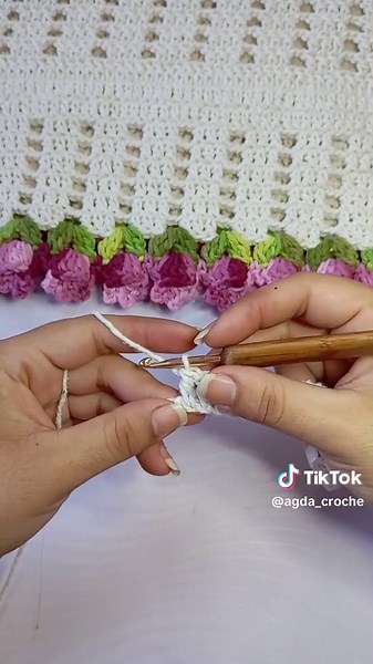 tutorial parte 1 do trilho tulípas #crochettutorial #crochepassoapasso #crochettiktok #crocheteirasdobrasil #feitoamao #crochet #videoaula #tutorial #passoapasso
