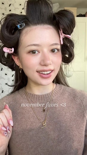 its tiiiiiiiiime 🫢 • mentioned this month: -@AXIS-Y dark spot correcting glow toner -@makeupforever superboost skin tint -@Kosas cloud set translucent powder -@AOU Cosmetics pinpoint brow balm - kosas blush is life baked blush - #anaze @HEMEKO mellow cream leave in collagen serum treatment • #fyp #favorites #monthlyfavorites #grwm