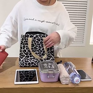 Leopard Reusable Lunch Bag with Front Pocket Large Capacity Cheetah Print Cooler Tote Bag Leakproof Lunch Picnic Box (Black)