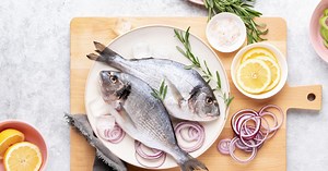 Peut-on manger du poisson dont la date de péremption est dépassée ?