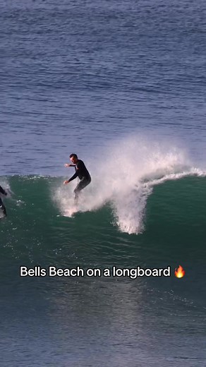 Wait is Bells actually a perfect longboard wave? 🎥 @erynkrouse #BellsBeach #Longboarding #ColeRobbins #WSL