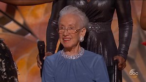 Katherine Johnson Presents Best Documentary with ‘Hidden Figures’ Cast | Oscars 2017