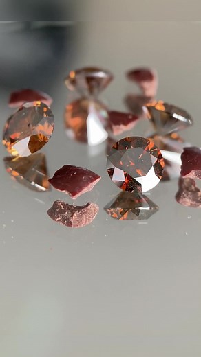 22 reactions | Chocolate diamonds are an all-time favorite. Beloved by their deep color and orangy undertones, they are the perfect choice for to add to your diamond collection. #browndiamond #diamondjewelry #LangermanDiamonds | Langerman Diamonds | Facebook