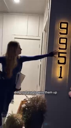 🌙✨ Always Easy to Spot! Bright, weatherproof lighted numbers make your home stand out—day or night. Perfect for guests, deliveries & added safety! 🚪📦https://fofopo.com/products/solar-lighted-house-numbers-for-outside | Fofopo