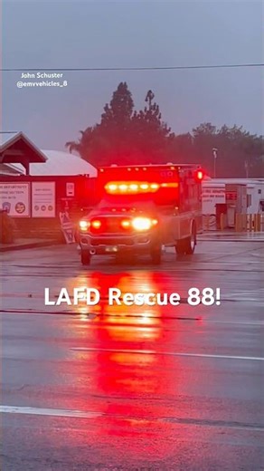 LAFD Rescue 88! #firefighter #ambulancelife #automobile #firedepartment #shorts #fyp