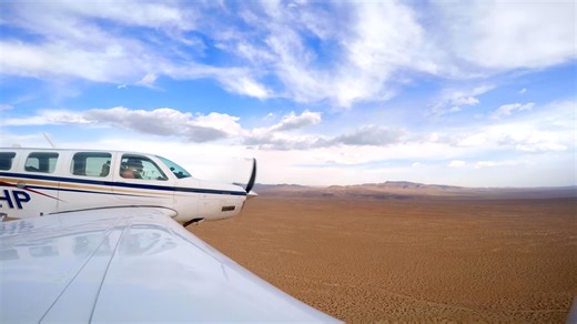 Watch a plane fly right up to Area 51 airspace - "Too close"