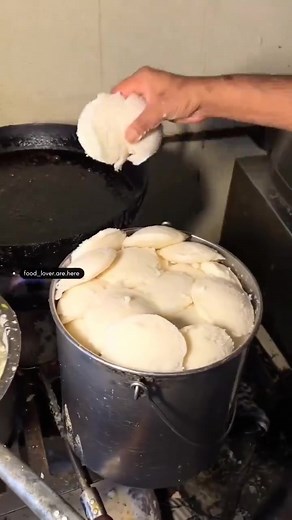 IDLY: Born in South India... Died in North! 😭 பாவம்யா அந்த இட்லி! என்ன பாடுபடுத்துறாங்க பாருங்க... 😖 Just watch this disaster! 👇 | சொர்க்கபூமி தஞ்சாவூரு