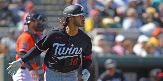 Twins outfielder Martin dealing with concussion after diving play