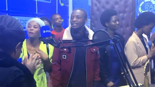 Komeza kunogerwa Friday Show . | Radio Rusizi