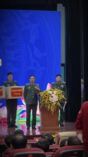 Để đây và không nói gì🤣🤣 #phanvangiang#luongtamquang