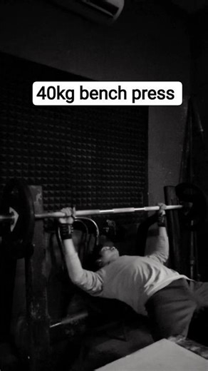 Bench press 40kg Complete ✅ hard workout Chest Exercise at gym #gym #viral #shorts #youtube #india