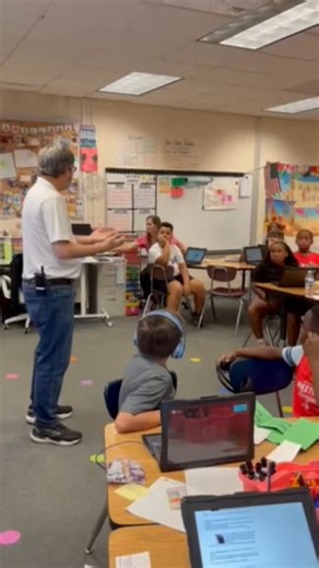 This teacher was asking if there were any upcoming birthdays in May. This little girl raised her hand and said May, 9th. He asked her what her one wish would be for her birthday and she told him to see her mom. He asked where her mom was and she said in Korea serving in the Army. Then he told her to turn around….💔Her mom received some time off to see her little girl. She has been in Korea for the past 8 months. She does have to go back but this memory will last a lifetime. ❤️Thank you Army Staf
