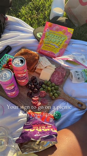 Enjoy a Perfect Picnic with Family This Spring