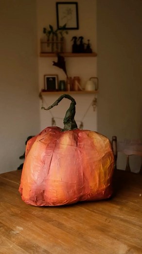 1.4M views · 20K reactions | DIY trash bag pumpkin #papermacheart #DIYHalloween #diyfalldecor | Sibster | Facebook